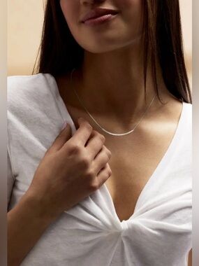 🤍 Diamond curveball necklace, deny perfect for  layering 🤍